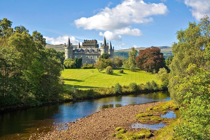 1 Day Castles, West Highlands and Loch Lomond Tour from Edinburgh - Inveraray on Loch Fyne: lunch views and an optional jail