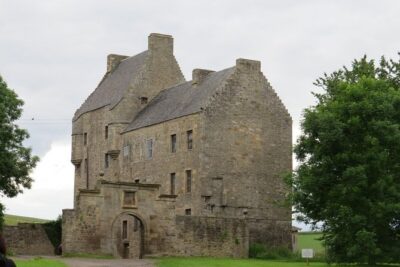 4-Day Outlander Trail Tour from Edinburgh Including Admissions - Day 2: Clan Fraser Lands to Corrimony Cairn and Loch Ness Village Time