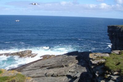 5-Day Orkney & Northern Coast Tour from Edinburgh Incl Admissions - Day 4: Ferry back to the mainland and a Northwest Highlands day with Ardvreck Castle ruins
