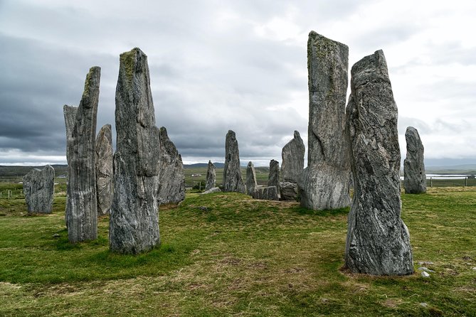 6 Day Outer Hebrides, Isle of Skye & optional 'Hogwarts Express' - Day 1: Kelpies, Glencoe Stories, and Loch Ness at a Glance