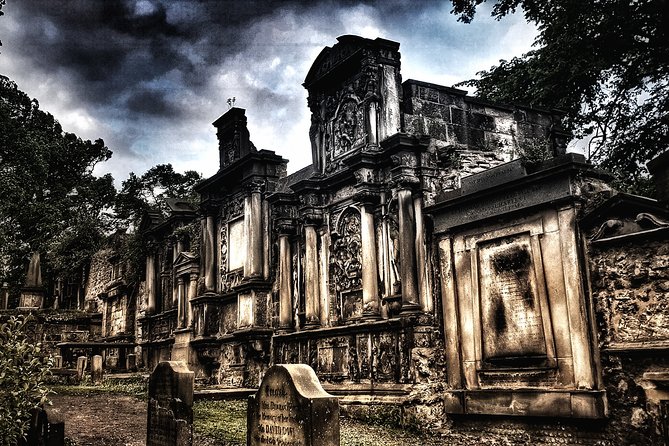 City of the Dead Haunted Graveyard Tour - The small-group promise (and why it matters)