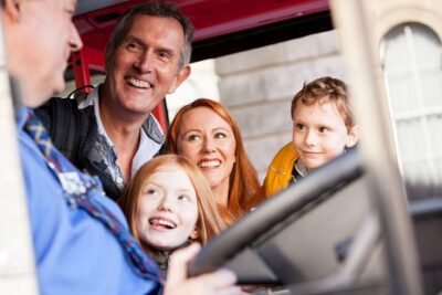 City Sightseeing Edinburgh Hop-On Hop-Off Bus Tour + Kids Go Free - Getting the most from the onboard audio (and headphones)