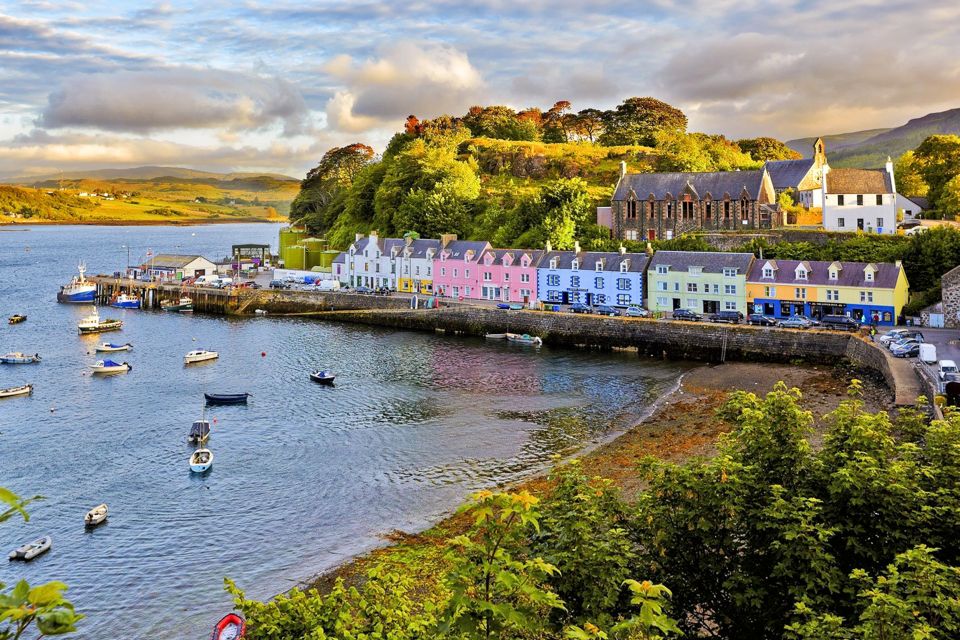 Edinburgh: 3-Day Isle of Skye, Highlands, and Loch Ness Tour - Day 2: The Skye day tour from Portree, built around Kilt Rock, Lealt Falls, and the Old Man of Storr