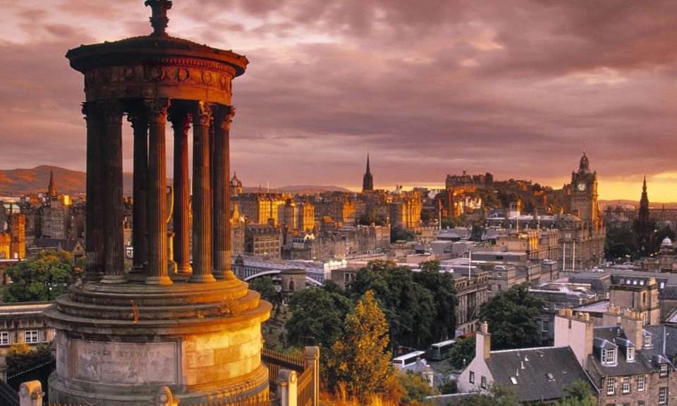 Edinburgh: 3-Hour Historical Walking Tour in Italian - Entering Edinburgh by foot: why this route works