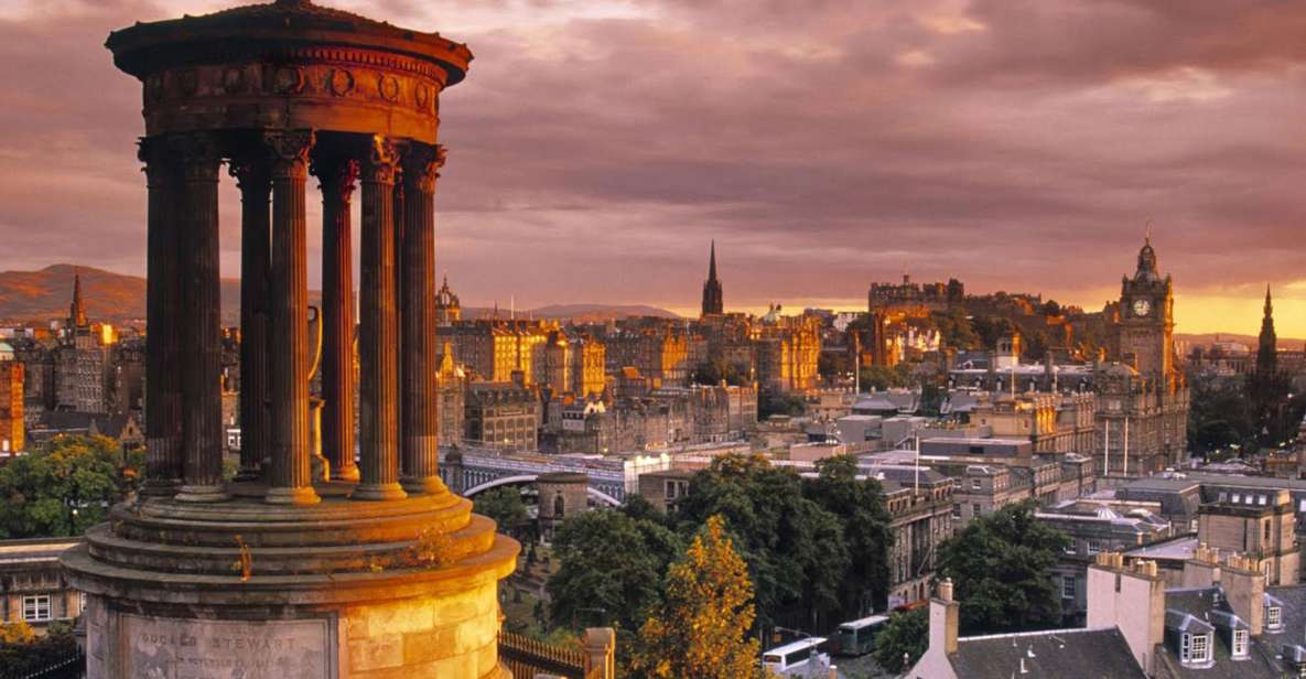 Edinburgh: 3-Hour Historical Walking Tour in Italian - St Giles’ Cathedral and the gray spire story of Scotland