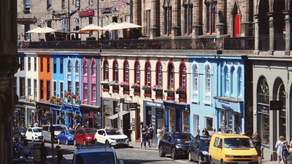 Edinburgh: 3-Hour Historical Walking Tour in Spanish - Meeting at 190 High Street and Finding Your Way Through the Old Town