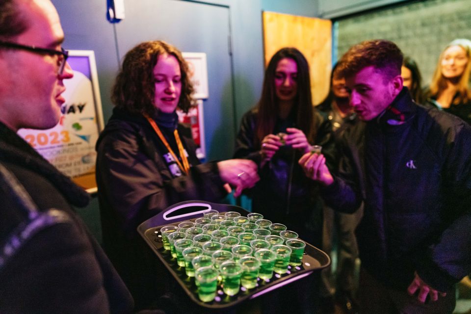Edinburgh: 7 Bar Pub Crawl with 7 Shots & Discounts - Seven Shots and the Fine Print You Should Know