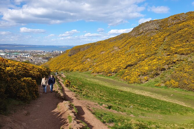 Edinburgh: Arthur's Seat Hike with Local Guide - Start point and timing: where the hike actually begins