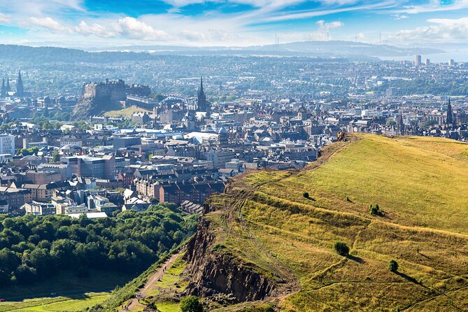 Edinburgh: Arthur's Seat Hike with Local Guide - Difficulty level: medium hillwalking, not a casual stroll