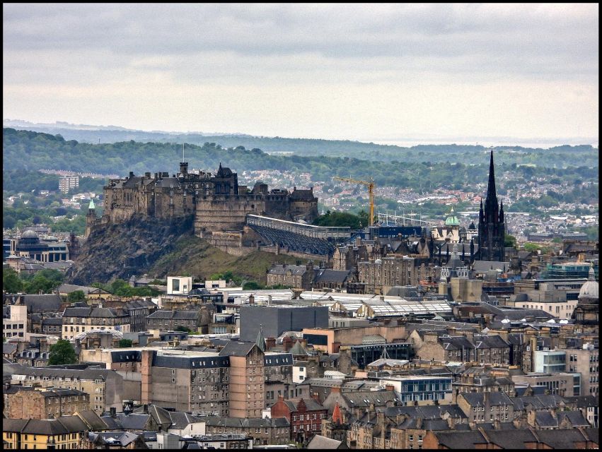 Edinburgh Castle: Guided Tour with Tickets Included - The guided walking route: battles, royals, rebels (and the people between)