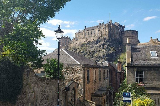 Edinburgh Castle Guided Walking Tour in English - Price and value: what $52.70 buys you in the real world