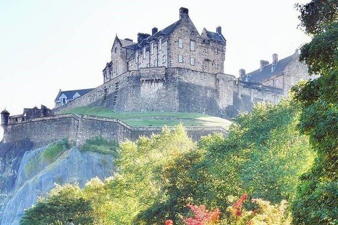 Edinburgh Castle Guided Walking Tour in English - Weather, luggage, and the steep-volcano reality