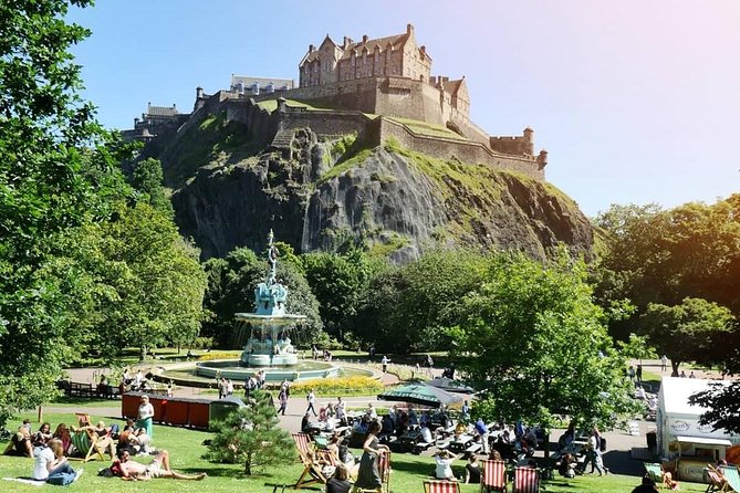 Edinburgh Castle Guided Walking Tour in English - Who this tour fits best