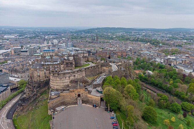 Edinburgh Castle: Guided Walking Tour with Entry Ticket - Guided outdoors inside the walls: what you do (and don’t) access during the walk