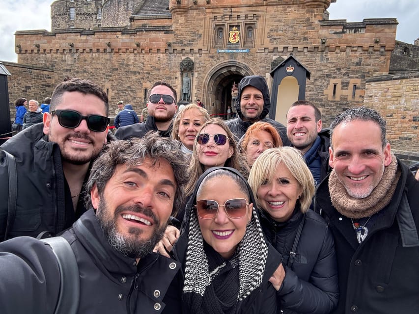 Edinburgh Castle & Royal Mile Walking Tour - Ticket Included - Royal Mile landmarks: St Giles, Mercat Cross, and the Writers’ Museum
