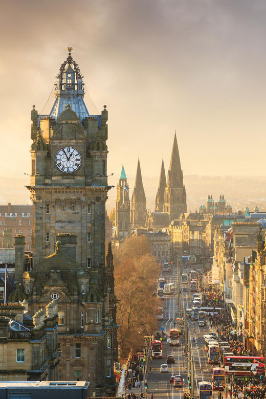 Edinburgh: City Highlights Walking Tour - National Museum of Scotland finish: turning stories into context
