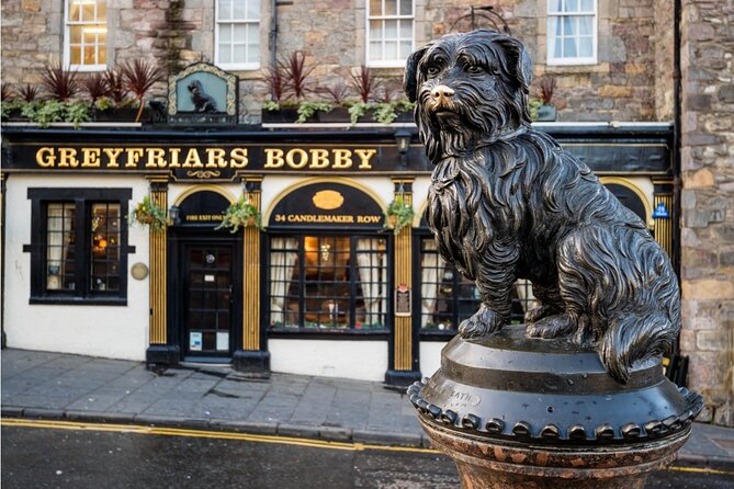 Edinburgh City of Wizards Exploration Game and Tour - Grassmarket to Greyfriars Bobby: famous Edinburgh sights with built-in momentum