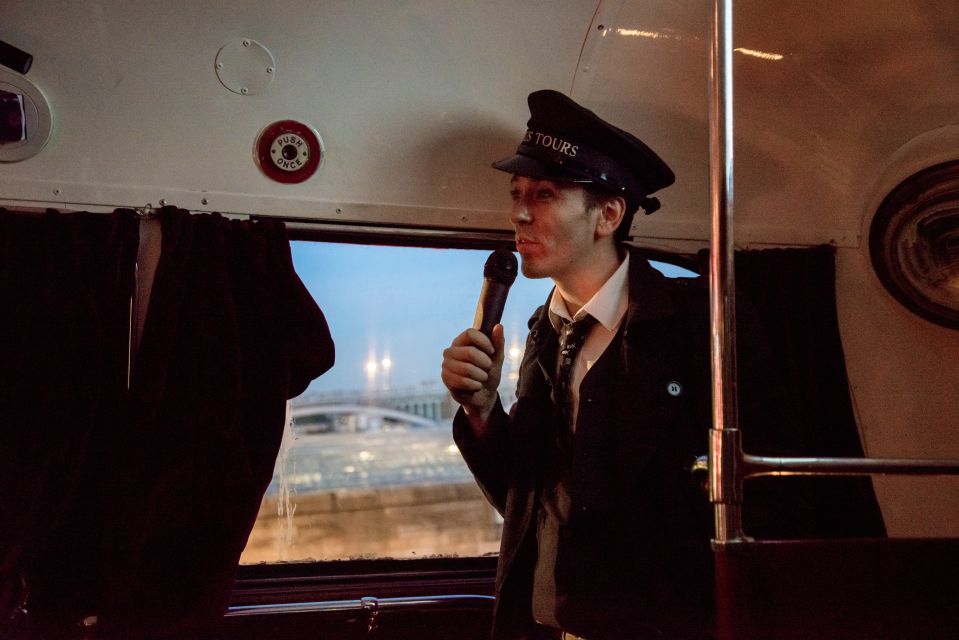 Edinburgh: Comedy Horror Ghost Bus Tour - The Edinburgh loop: Castle, Grassmarket, Greyfriar’s Kirk, Holyrood, and the Royal Mile