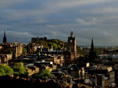 Edinburgh: Dark History Royal Mile Walking Tour - What Makes Edinburgh’s Dark History Tour Feel Different from a Ghost Walk