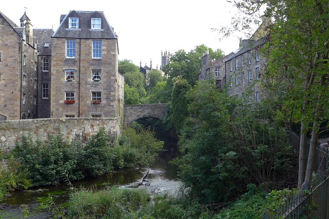 Edinburgh: Dean Village Circus Lane Walking Tour with a Local - Stockbridge Market and Princes Street Gardens: finishing with character