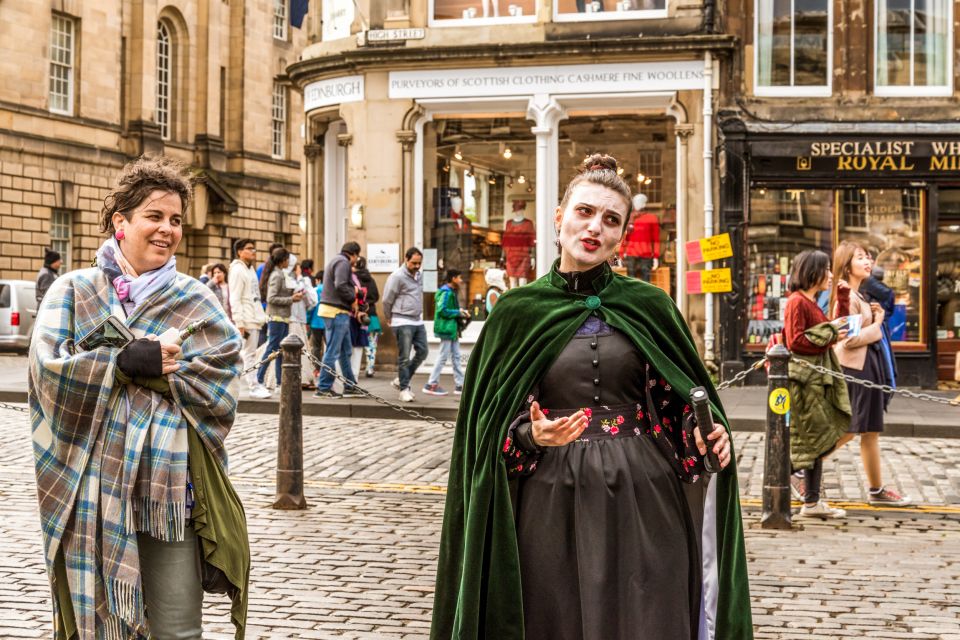 Edinburgh: Evening Underground Ghost Tour - Wynds off the Royal Mile: tight lanes, controlled scares
