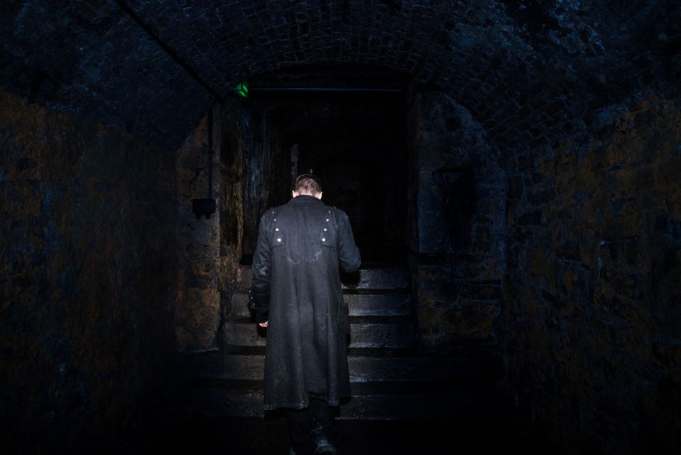 Edinburgh: Extreme Paranormal Underground Ghost Tour - Royal Mile Meeting Point: Where the Night Starts