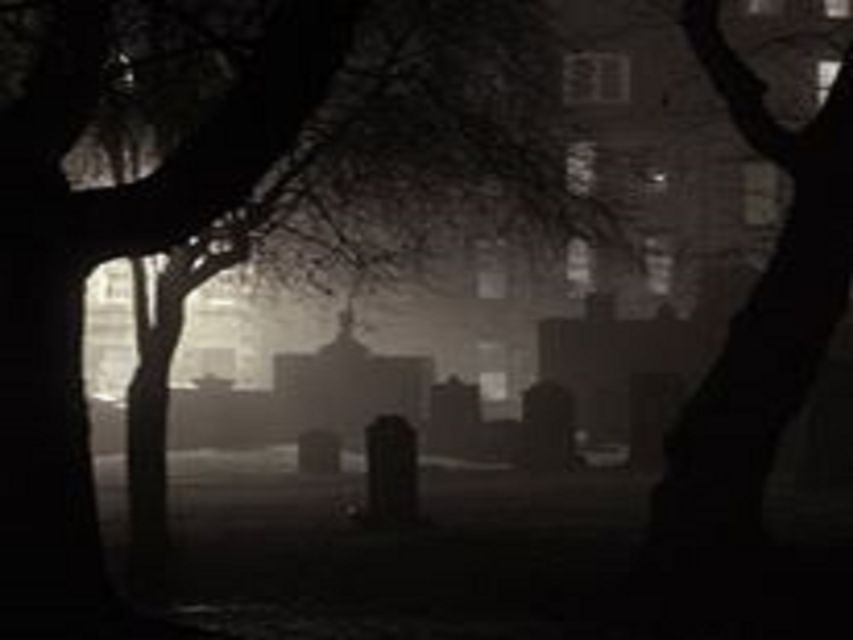 Edinburgh: Extreme Paranormal Underground Ghost Tour - The Guides: Comedy, Character, and That Click With the Crowd