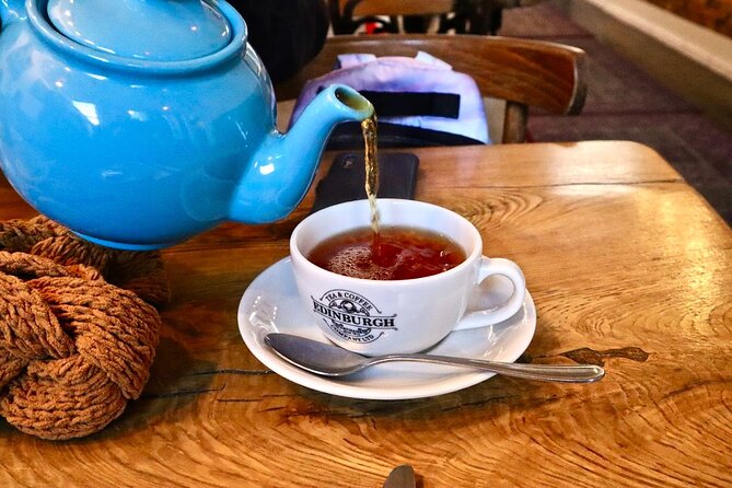 Edinburgh Food Tour with Scotch, Haggis, a Secret Dish & More - The walk itself: Grassmarket, Royal Mile, and why it feels like Edinburgh