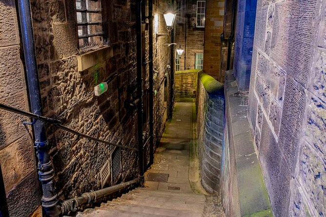 Edinburgh Ghost Tour: Mysteries, Legends and Murders - What makes this an Edinburgh ghost tour (and what it isn’t)