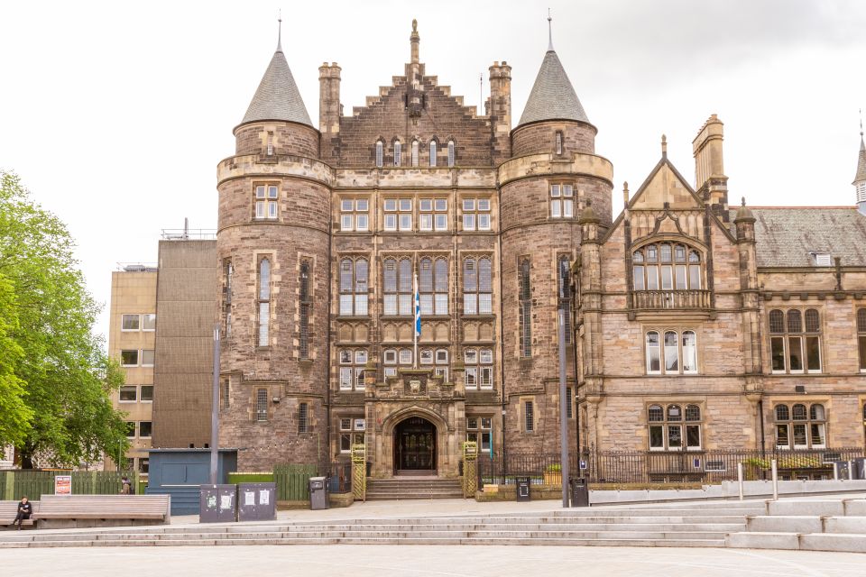 Edinburgh: Harry Potter Magical Guided Walking Tour - City Chambers Golden Handprints: A Fandom Moment with Local Weight