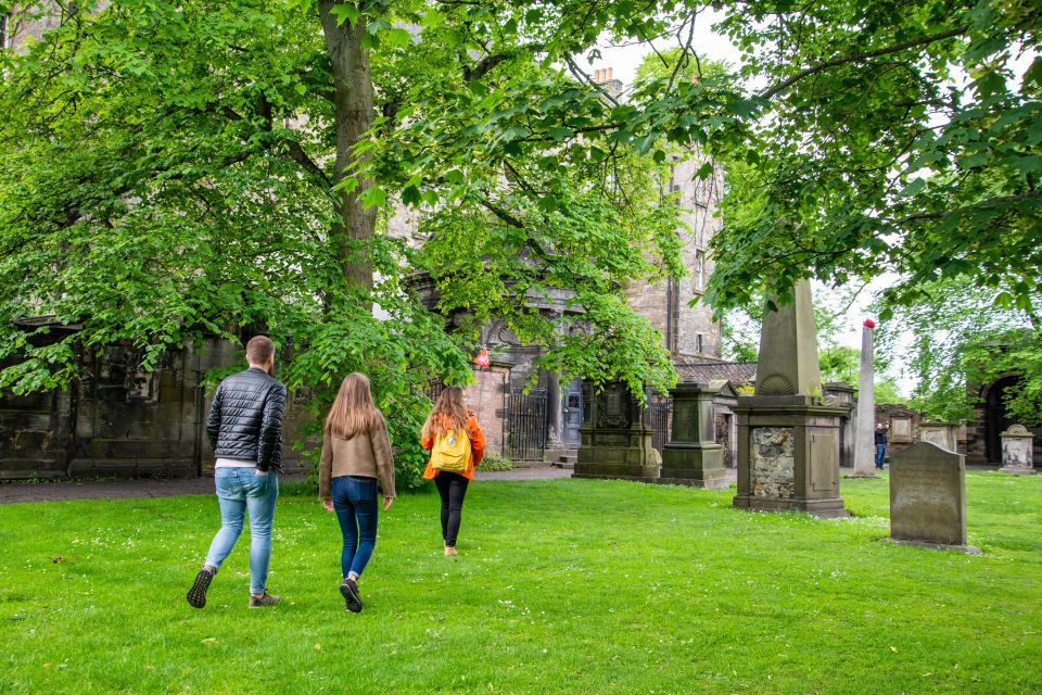 Edinburgh: Harry Potter Magical Guided Walking Tour - Guides in Multiple Languages: Easy to Follow