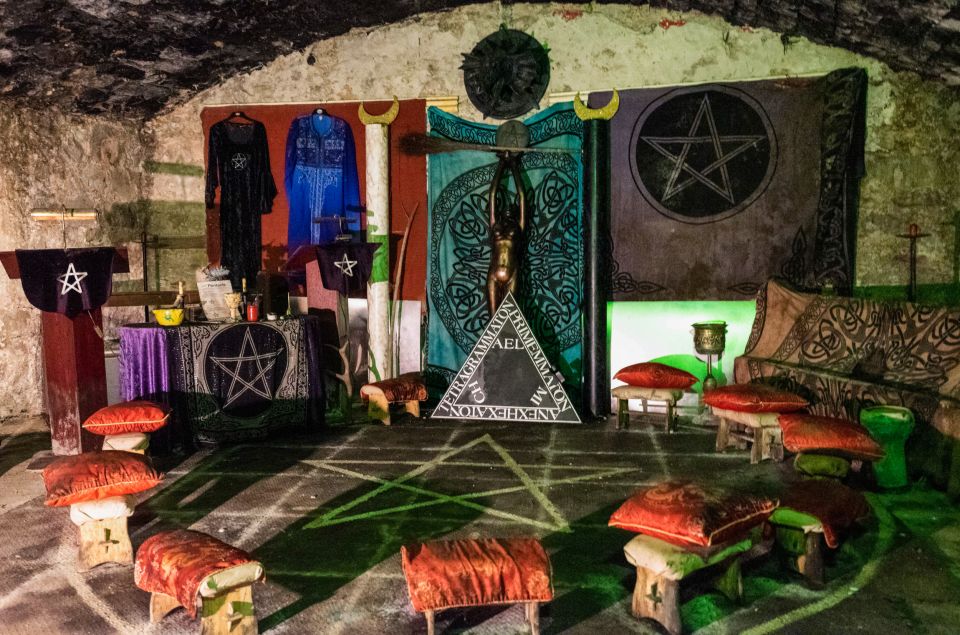 Edinburgh: Haunted Underground Vaults and Graveyard Tour - Burke and Hare tales: why Edinburgh’s crime stories hit harder in a graveyard