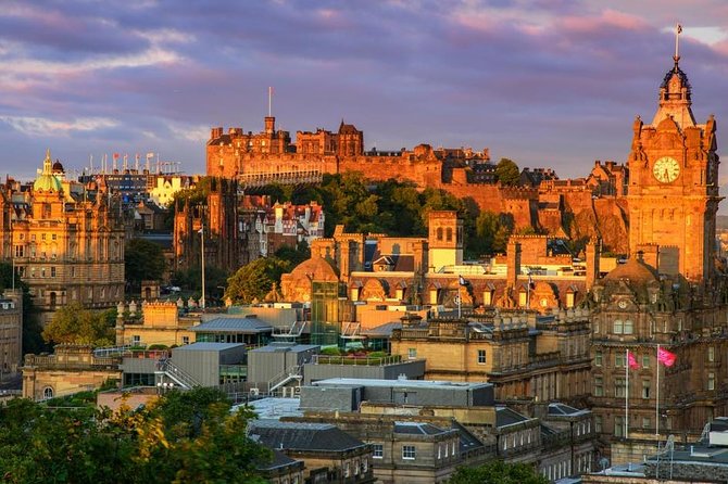 Edinburgh Highlights & Hidden Gems: Private Tour with a Local - Old Town strolls and whisky sampling in quaint Scottish pubs