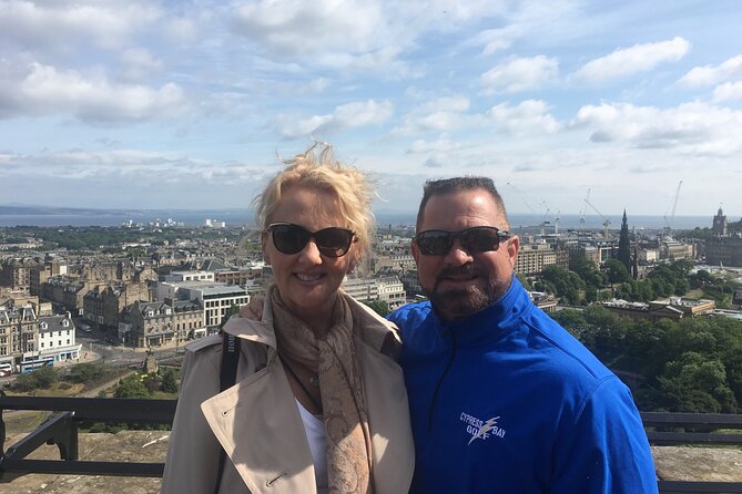 Edinburgh Highlights & Hidden Gems: Private Tour with a Local - Eating Scottish dishes with a local-food mindset at Edinburgh Farmer’s Market style stops
