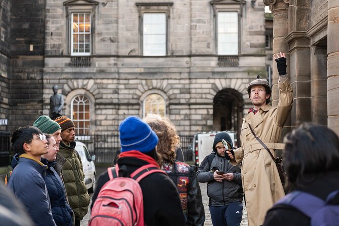 Edinburgh Historical Gems Tour with Whisky & Local Flavours - Where it ends: Holyrood Palace gates as a smart payoff
