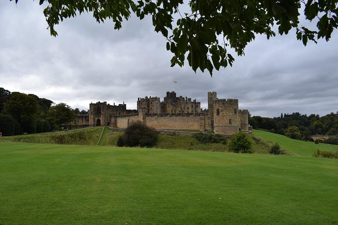 Edinburgh: Holy Island, Alnwick Castle & Kingdom of Northumbria - Who This Tour Is Best For