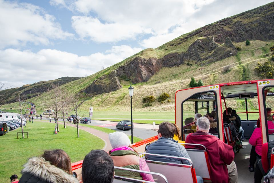 Edinburgh: Hop-On Hop-Off Bus Pass with 3 City Tours - Why a 3-route Edinburgh pass beats a single line