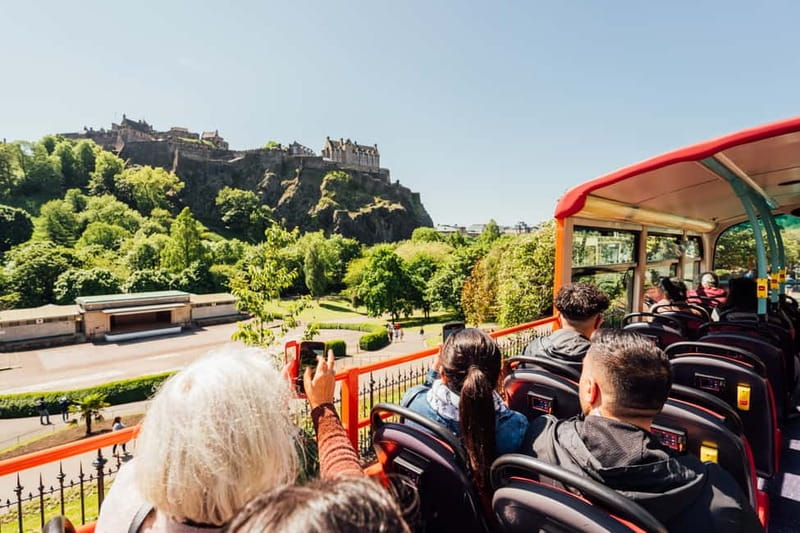 Edinburgh: Hop-On, Hop-Off Bus Tour City & Britannia Combo - City Tour Route: Waterloo Place to Holyroodhouse and the Castle Area