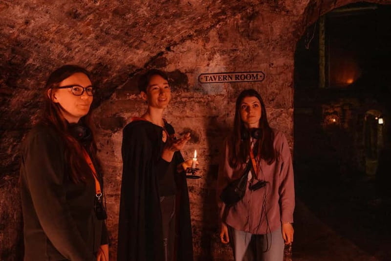Edinburgh: Immersive Small-Group Haunted Underground Tour - Down in the vaults: real history told like a performance