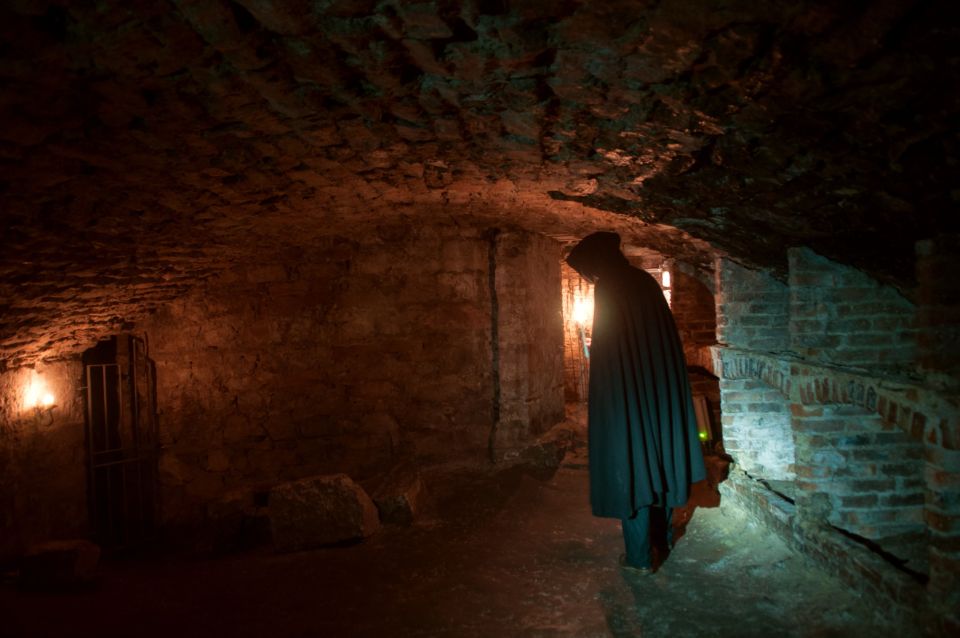 Edinburgh: Immersive Small-Group Haunted Underground Tour - The extra 15 minutes: Vaults Museum and Vaults Revealed film