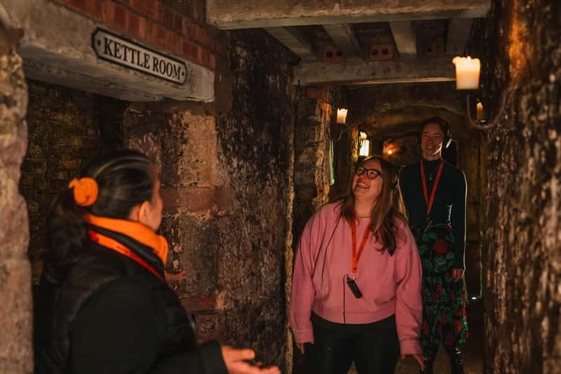 Edinburgh: Immersive Small-Group Historic Vaults Tour - The Royal Mile context stop: 15 minutes that set up the vaults