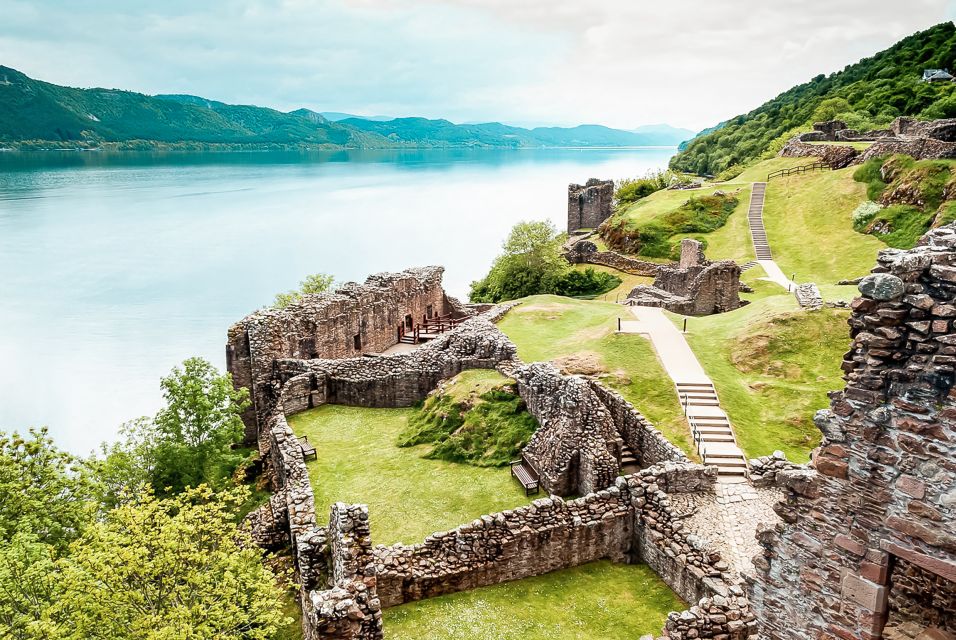 Edinburgh: Loch Ness, Glencoe & the Scottish Highlands Tour - Loch Ness Time: Urquhart Castle vs Nessie Cruise vs Donald Fraser Whisky