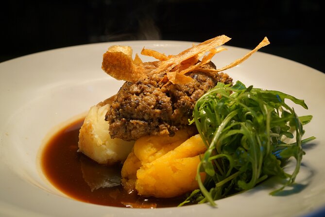 Edinburgh Luxury Private Food & Drink Tour with Eat Walk Tours - Guide energy: the history is part of the meal