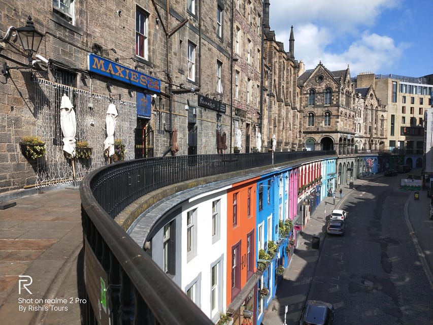 Edinburgh: Old Town Highlights Walking Tour - How the route shows medieval Edinburgh (without museum walls)