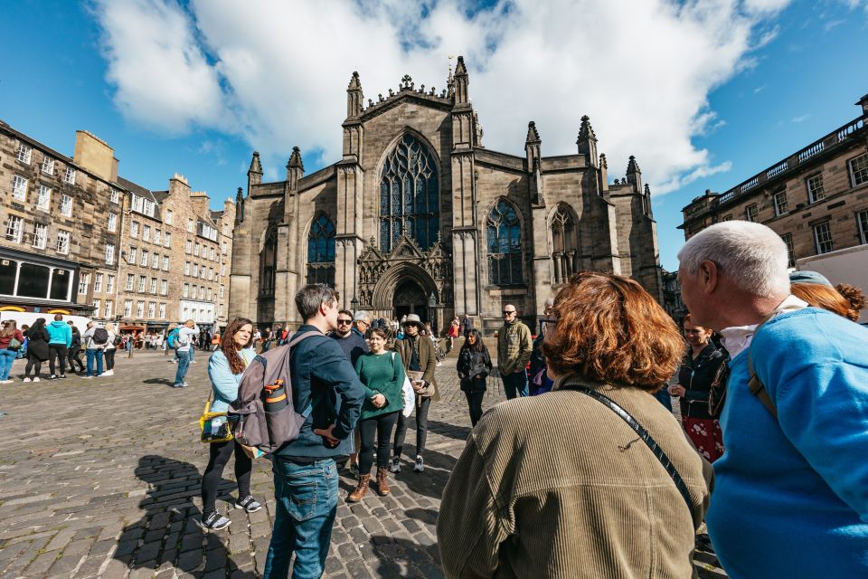 Edinburgh: Old Town History and Tales Walking Tour - Harry Potter clues: fun, but also surprisingly contextual