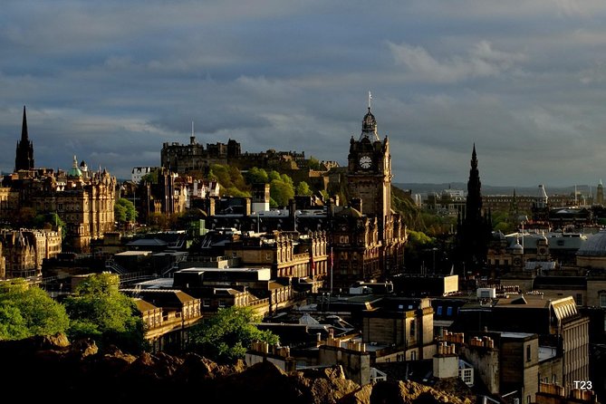 Edinburgh - Old Town Stories - The opening storytelling that sets up everything