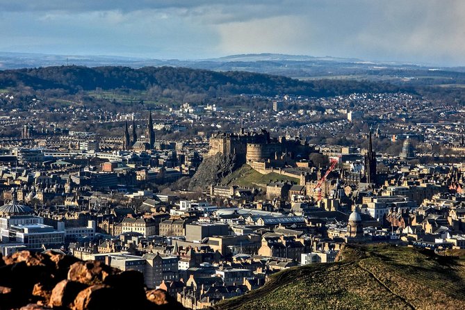 Edinburgh - Old Town Stories - Grassmarket: gallows past and the Covenanters Memorial