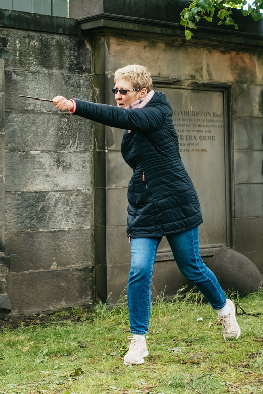 Edinburgh: Original Harry Potter Tour in German - Starting at William Chambers Monument: The Easy First Win