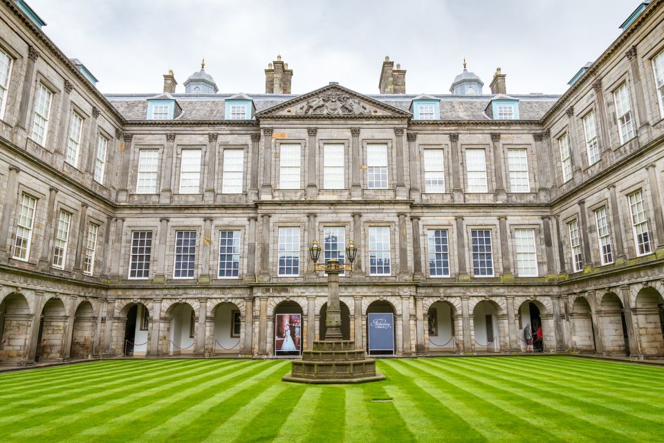 Edinburgh: Royal Attractions with Hop-On Hop-Off Bus Tours - Should you book this Royal Edinburgh bus + attractions pass?
