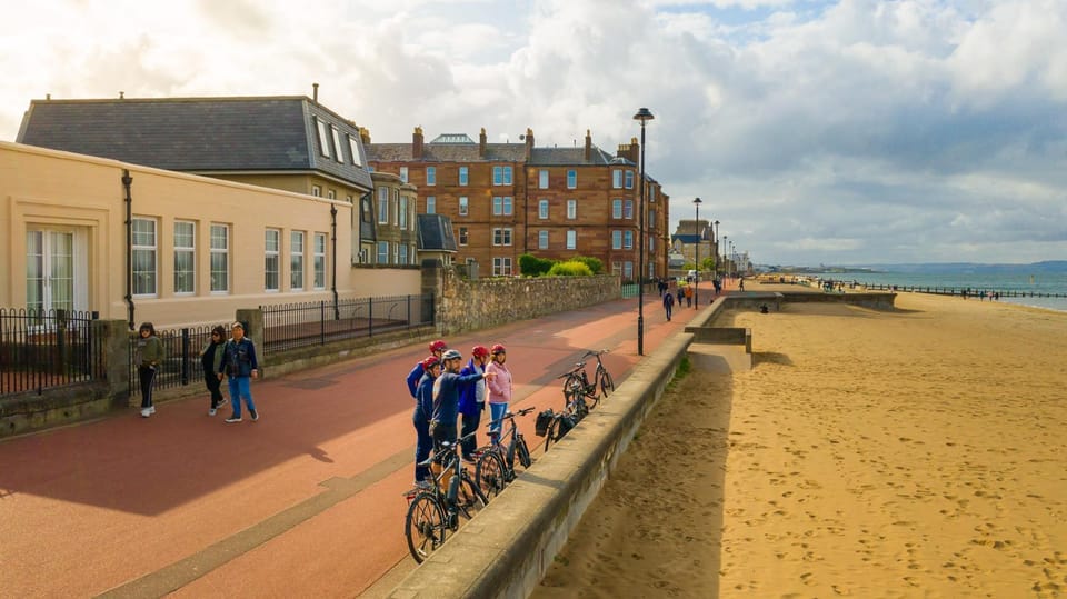 Edinburgh: Sightseeing Bike Tour - Down to Leith and Portobello: where the seaside break actually lands